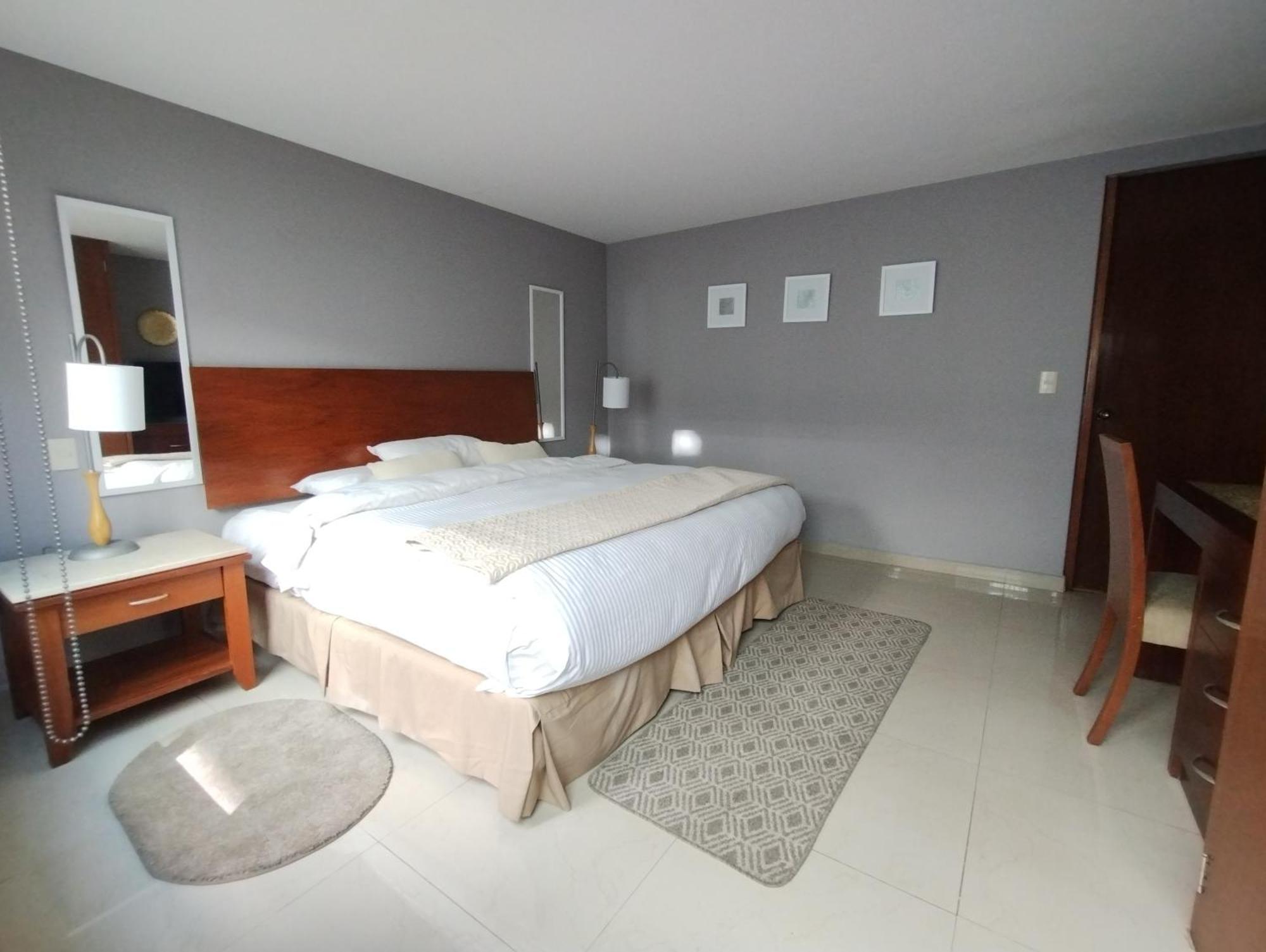Residence L'Heritage Aristoteles 140 By Bluebay — Photos 1